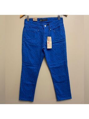Levi’s Mid Rise Skinny Size 6 Petite Blue NWT